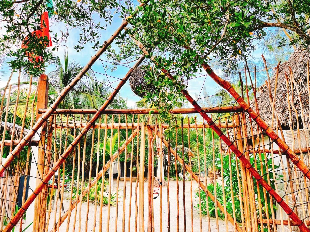 La Aldea Holbox Cabanas Y Camping 外观 照片